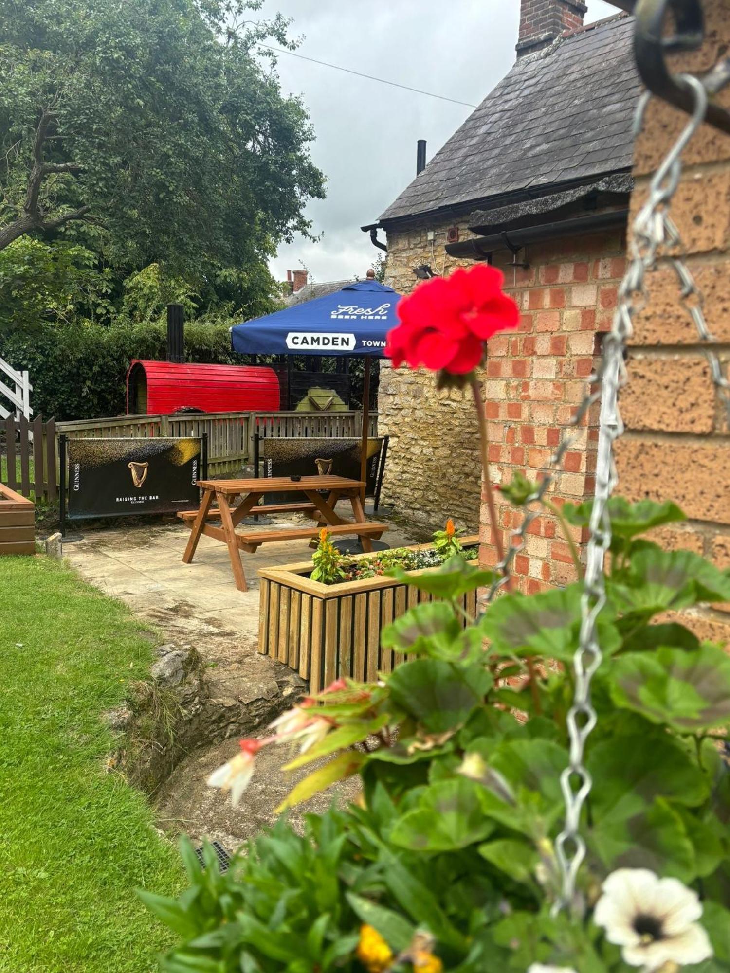 Coffee Pot Yardley Gobion Bed and Breakfast Potterspury Εξωτερικό φωτογραφία